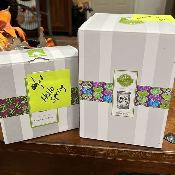 SCENTSY WARMER. HELLO SPRING - Picture 3 of 3